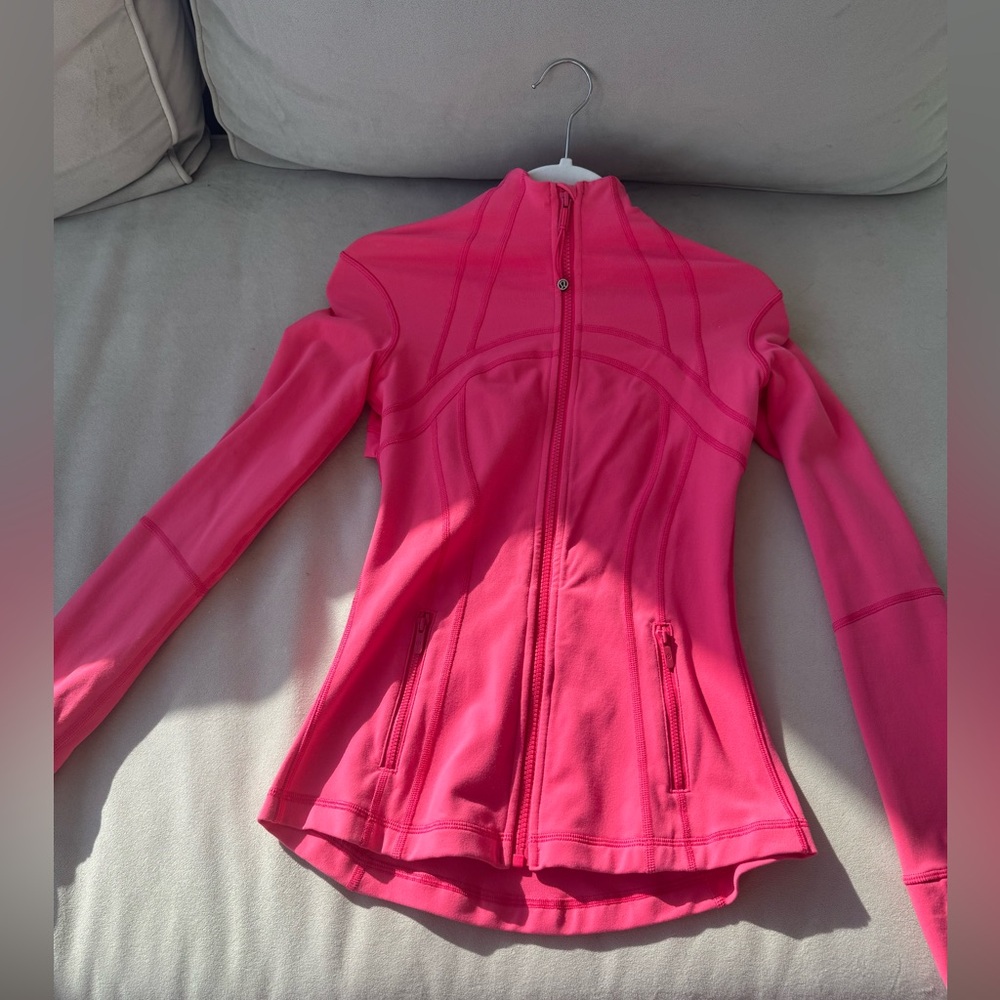 Lululemon Define Jacket in Luon, Guava size 4